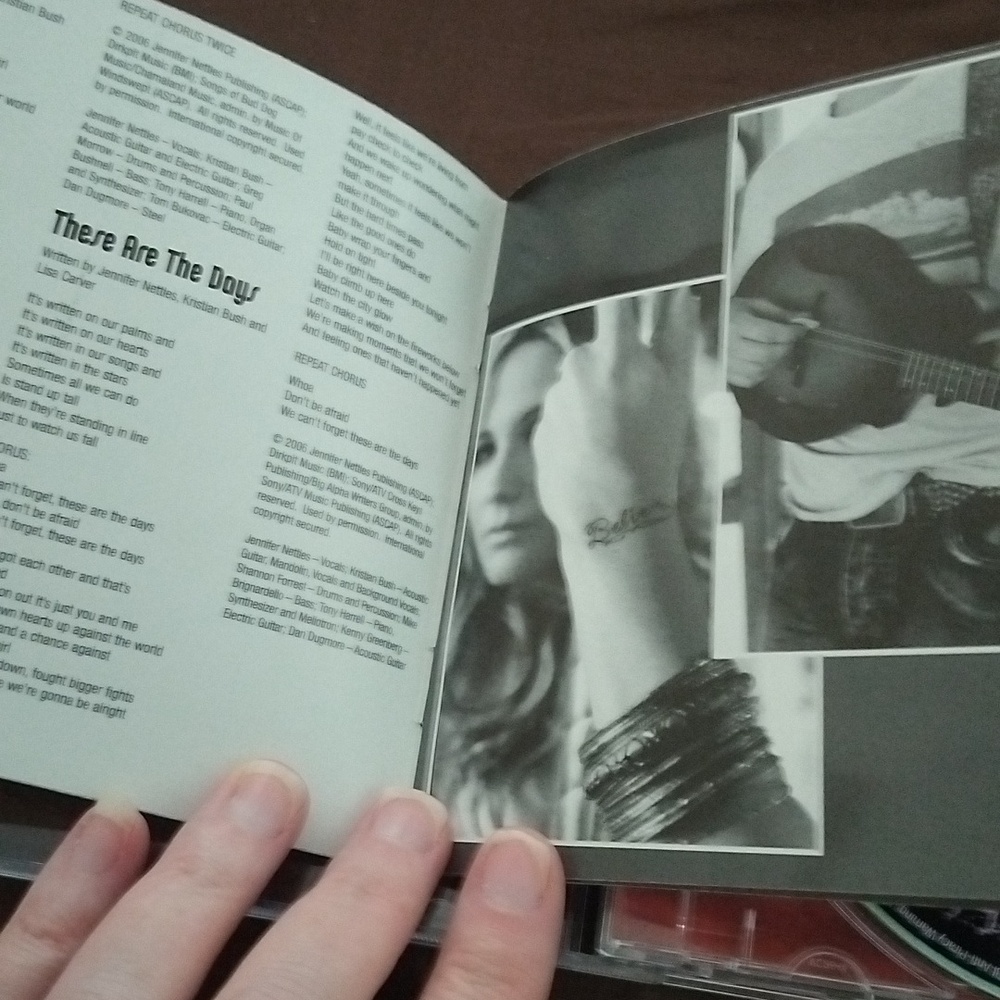 Sugarland 'Enjoy the Ride' CD - Picture 4 of 6